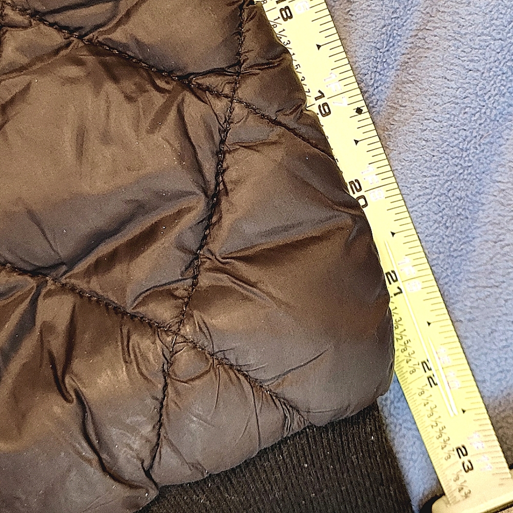 ✨ DKNY Girls Black Quilted Puffer Jacket • Cozy Winter Warmth 🖤❄️ - Picture 17 of 17
